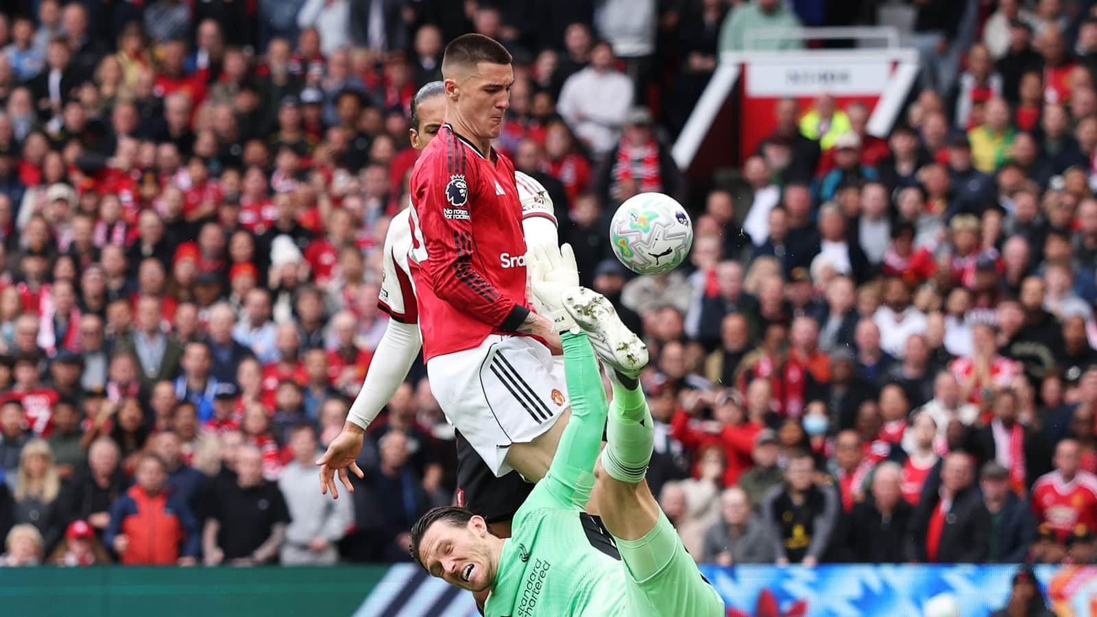曼聯進球引爆手球爭議：主裁判霍華·韋伯承認誤判，但VAR為何無法介入？