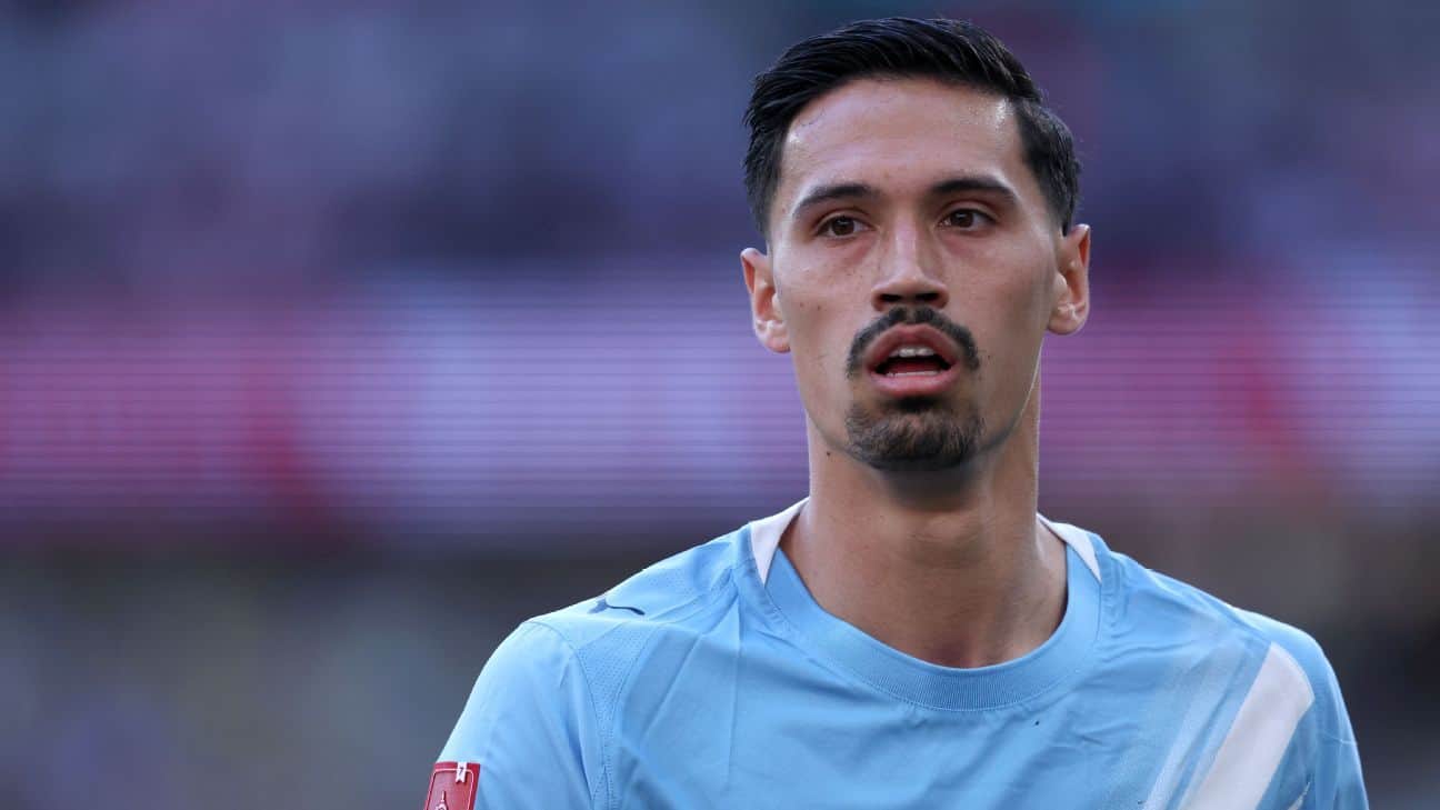 Copy of Transfer rumors, news: Liverpool, Arsenal on alert...
