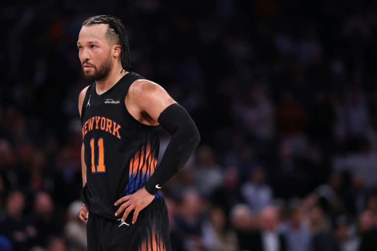 Brunson steers Knicks to 2-0 lead with tight win over Sixers