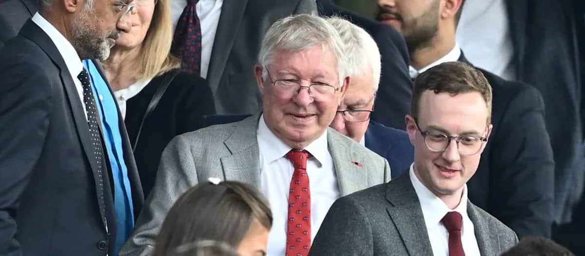 Sir Alex Ferguson: Michael Owen reveals shock after former manager’s scare